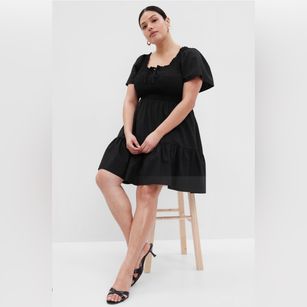Gap Women’s Flutter Sleeve Smocked Dress